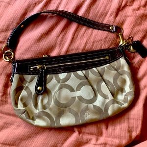 Coach Shoulder bag in Signature textile